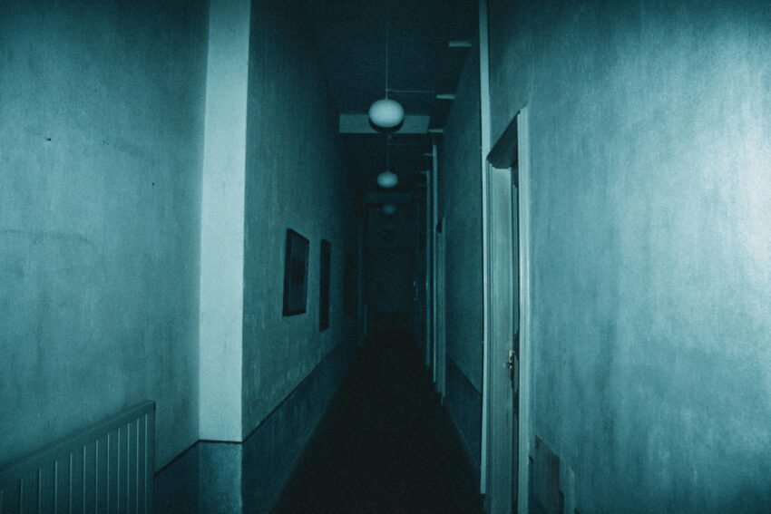 What Is a Ghost Detector? A Beginner Explanation (Apps vs Real Devices) (paranormal / ghost hunting)